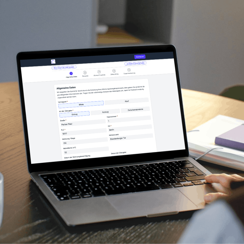 Digitale Wohnungsübergabe Software am Laptop: Verwaltung und Archivierung der Protokolle